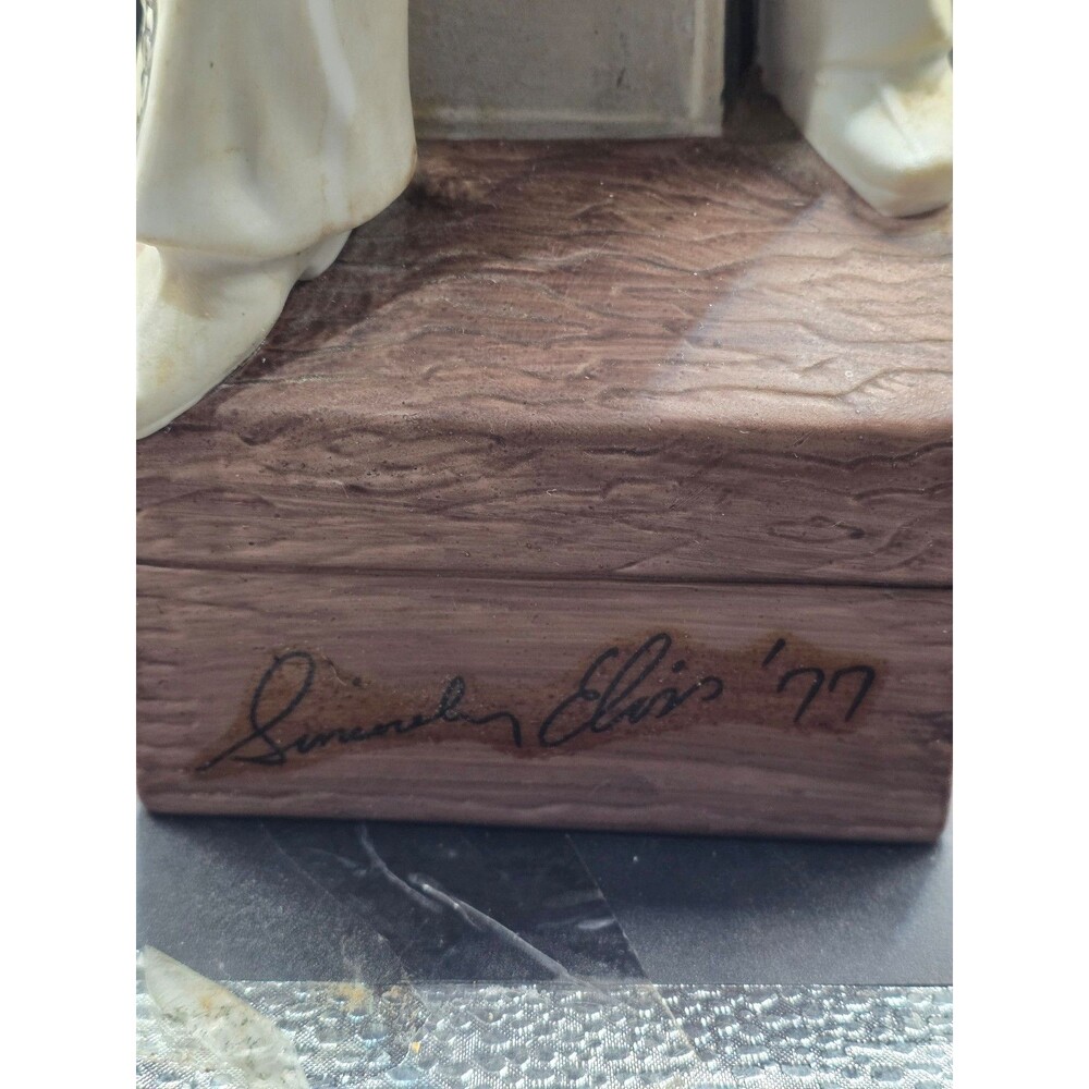 Vintage 1977 Elvis Presley Musical Decanter Music Box - Picture 6 of 9